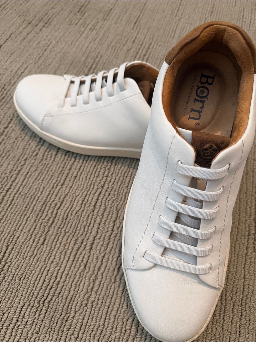Born Aden Men's White Leather Sneakers with Tan Interior Sz 9